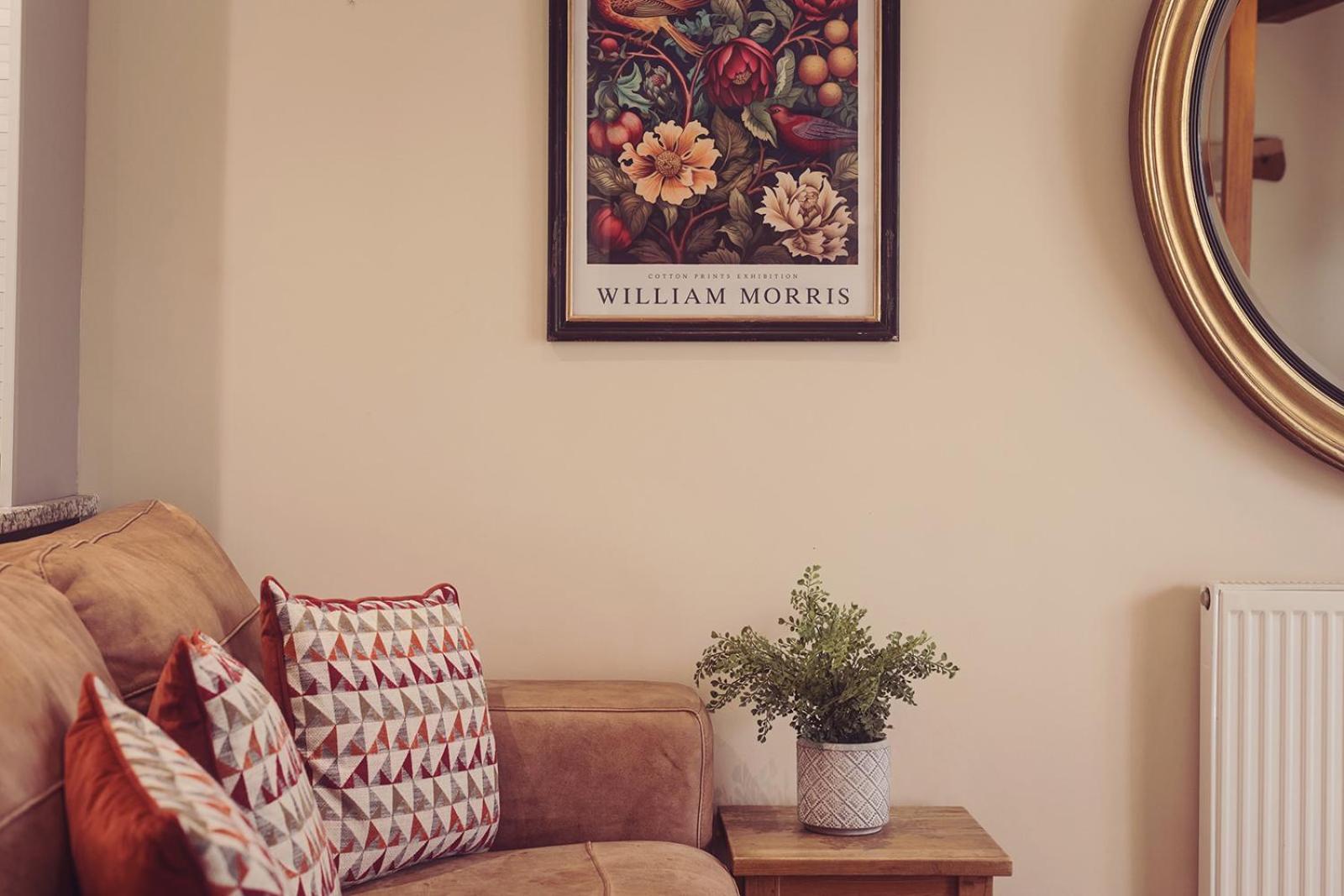 Longlands Inn & Cottages Carnforth Dış mekan fotoğraf A William Morris print
