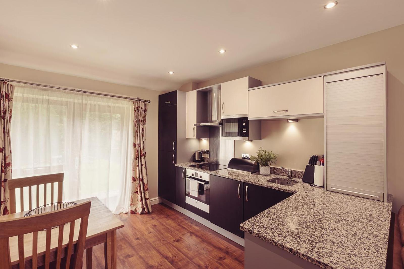 Longlands Inn & Cottages Carnforth Dış mekan fotoğraf A modern kitchen