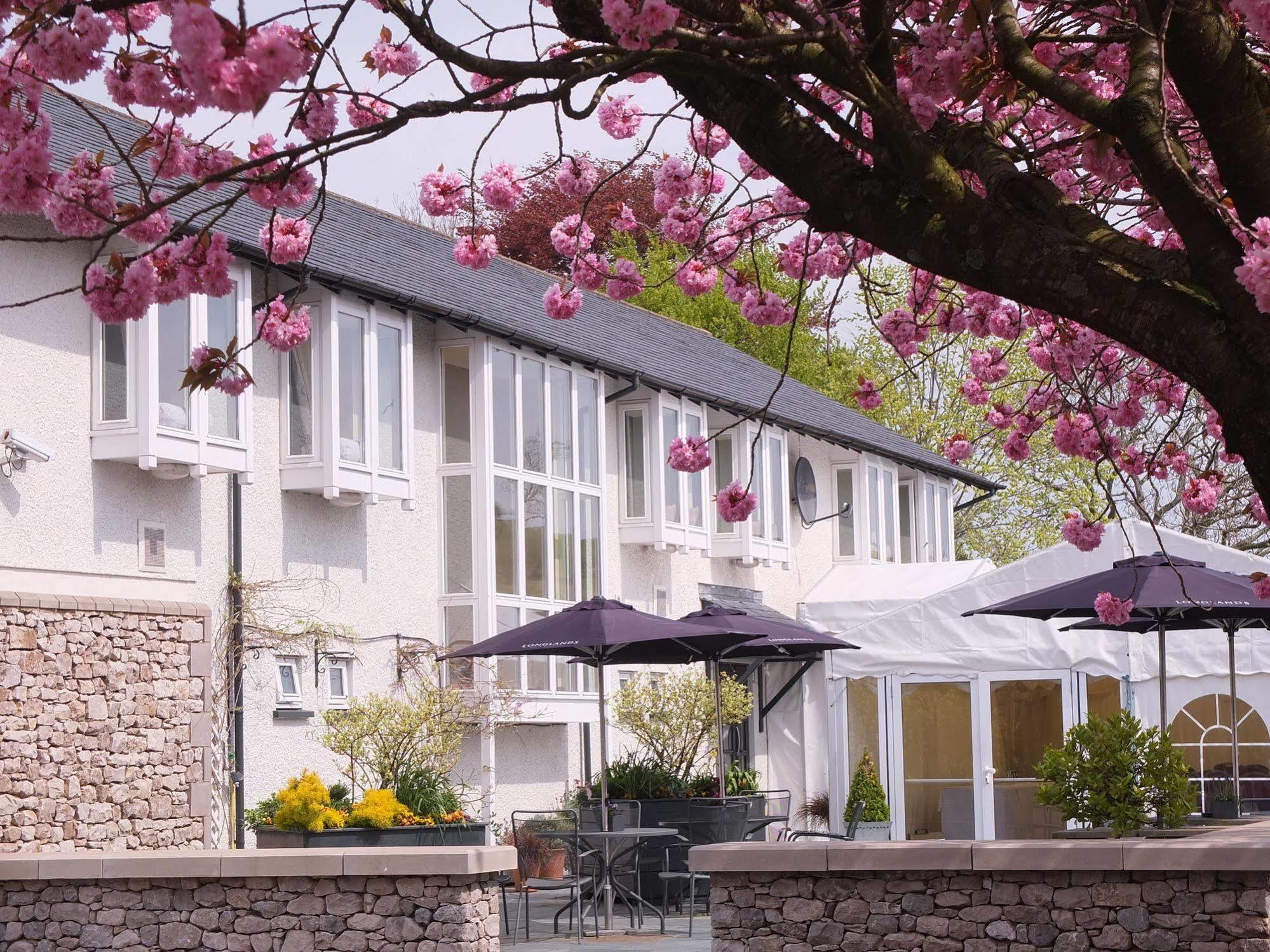 Longlands Inn & Cottages Carnforth Dış mekan fotoğraf The hotel in 2011